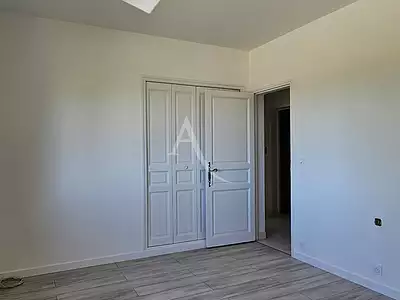 Maison, 250 m²