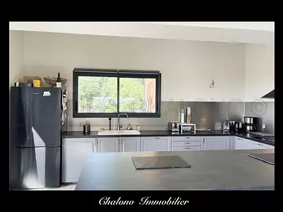 Maison, 255 m²