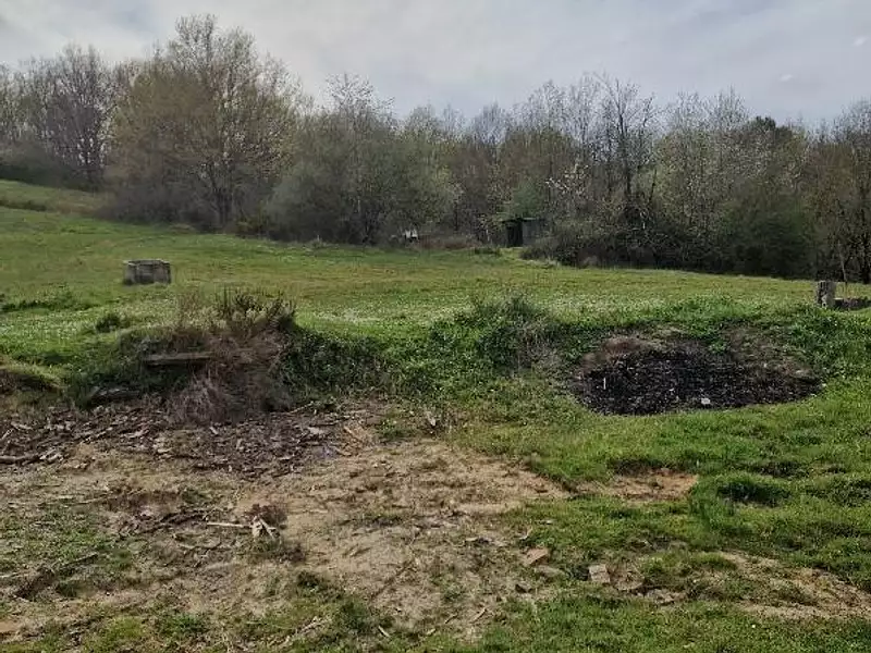 Terrain, 86 000 m²