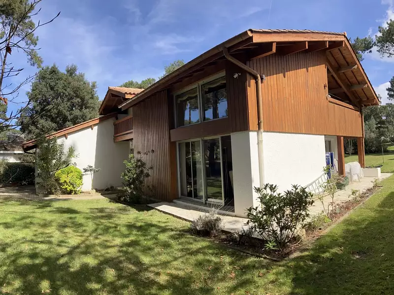 Maison, 220 m²