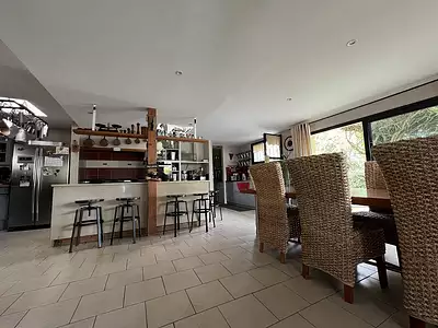 Maison, 245 m²