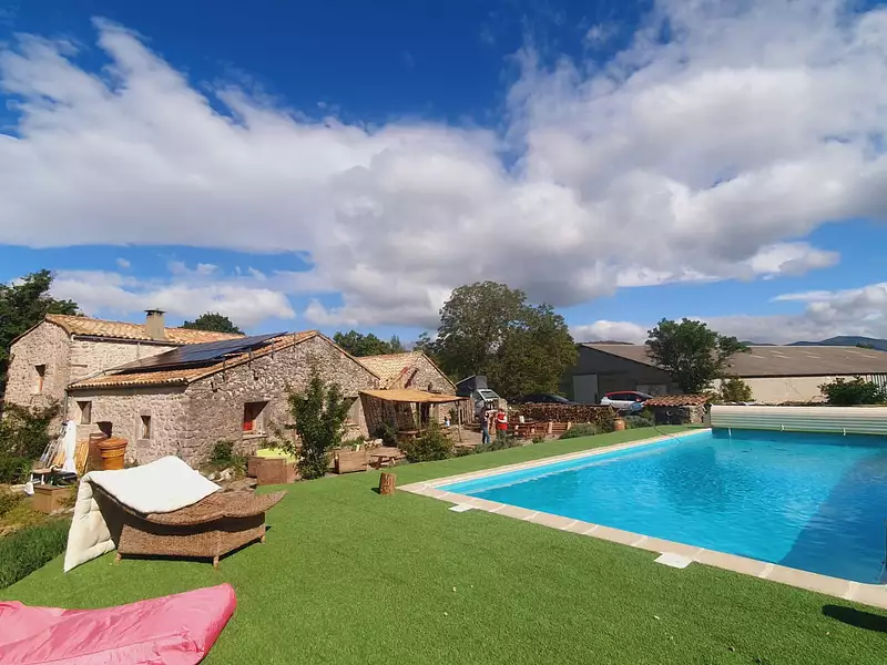 Maison, 240 m²