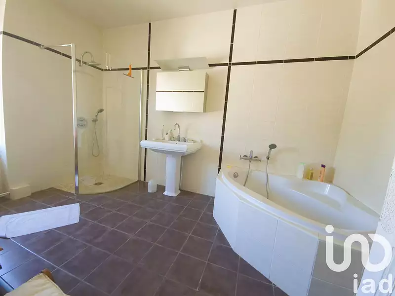 Maison, 238 m²
