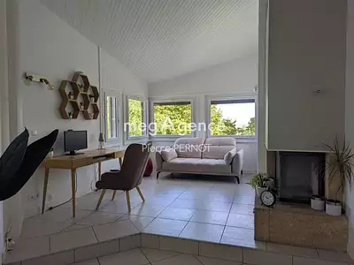 Maison, 240 m²