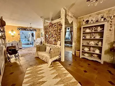 Maison, 1 300 m²