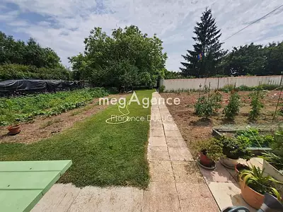 Terrain, 808 m²
