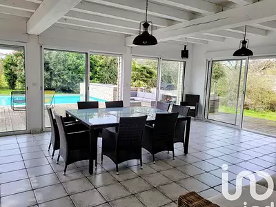 Maison, 329 m²