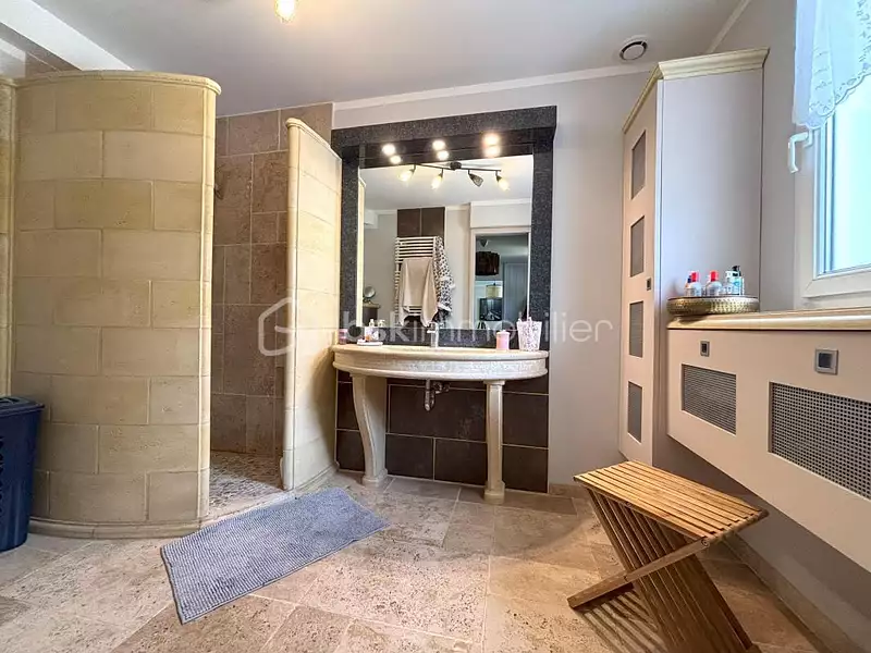 Maison, 200 m²