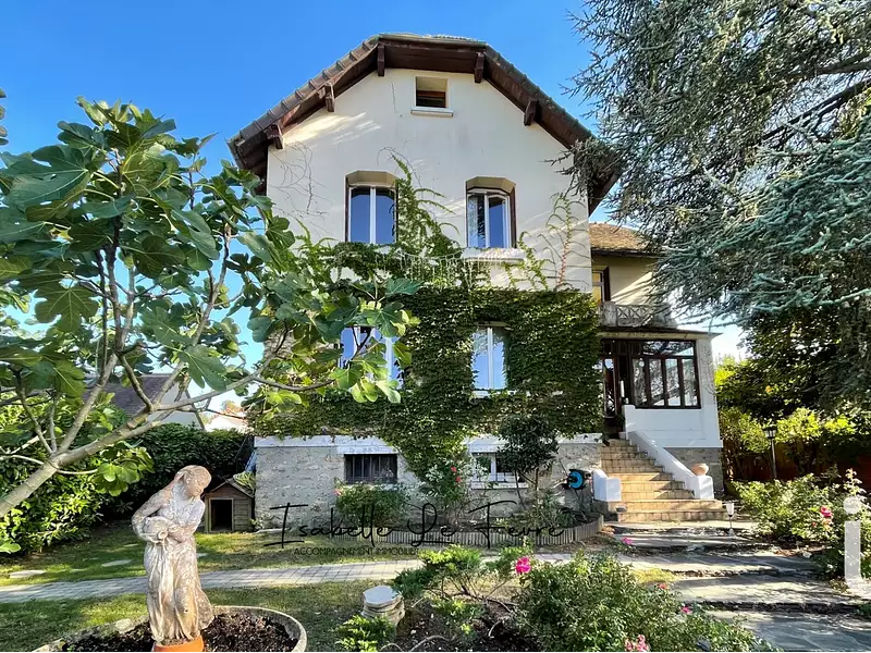 Maison, 334 m²