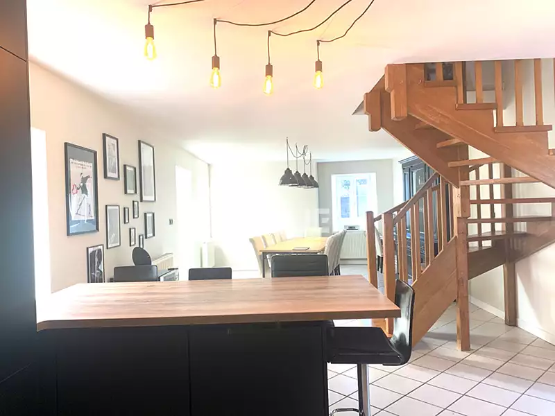 Maison, 196,2 m²