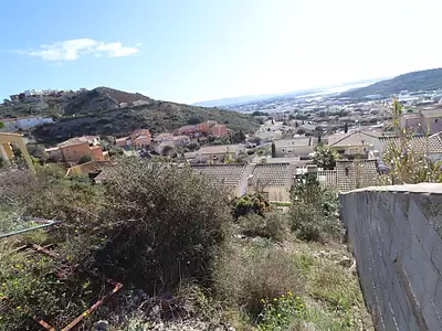 Terrain, 270 m²