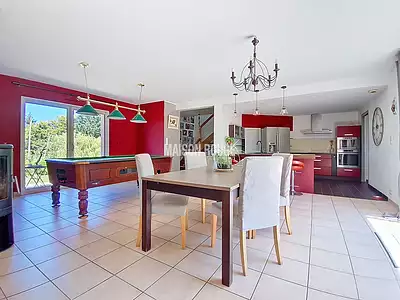 Maison, 204 m²