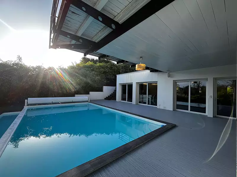Maison, 166 m²