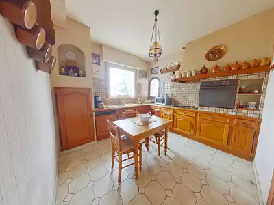 Maison, 260 m²