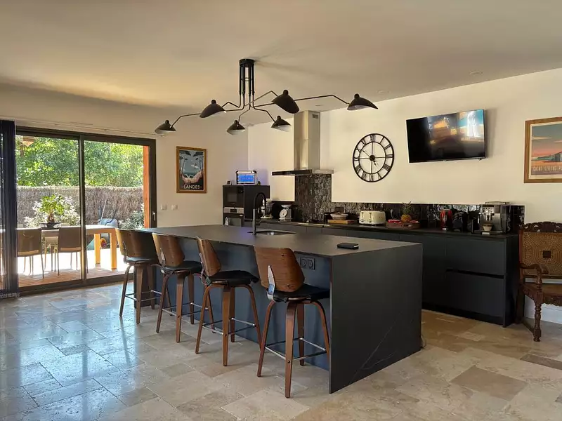 Maison, 180 m²