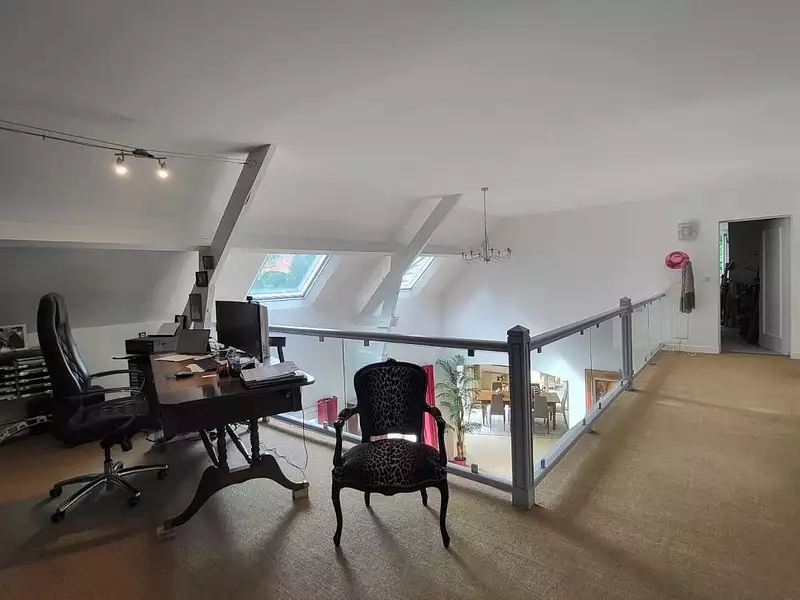 Maison, 338 m²