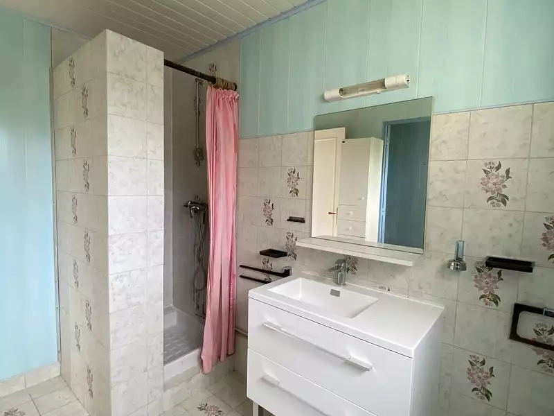 Maison, 196 m²