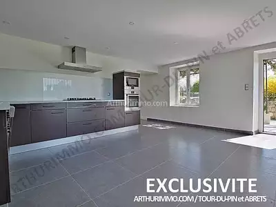 Maison, 256 m²