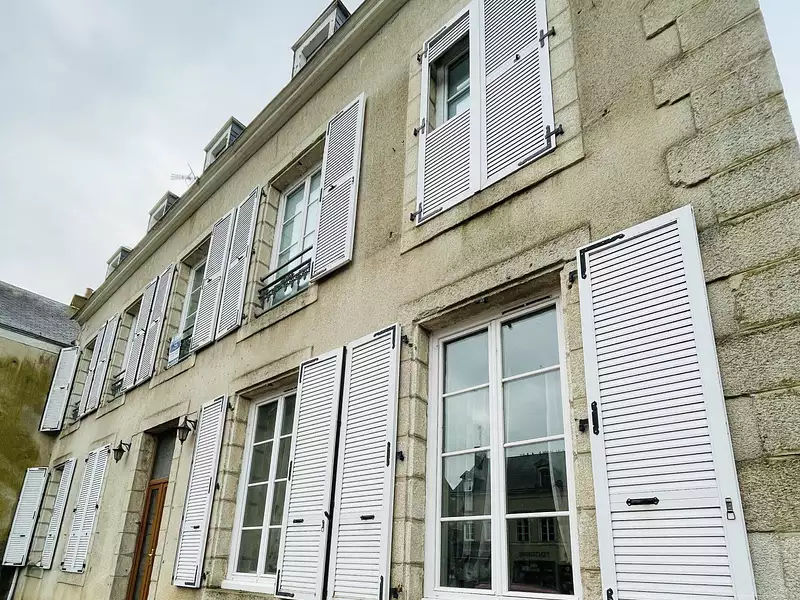 Maison, 196 m²