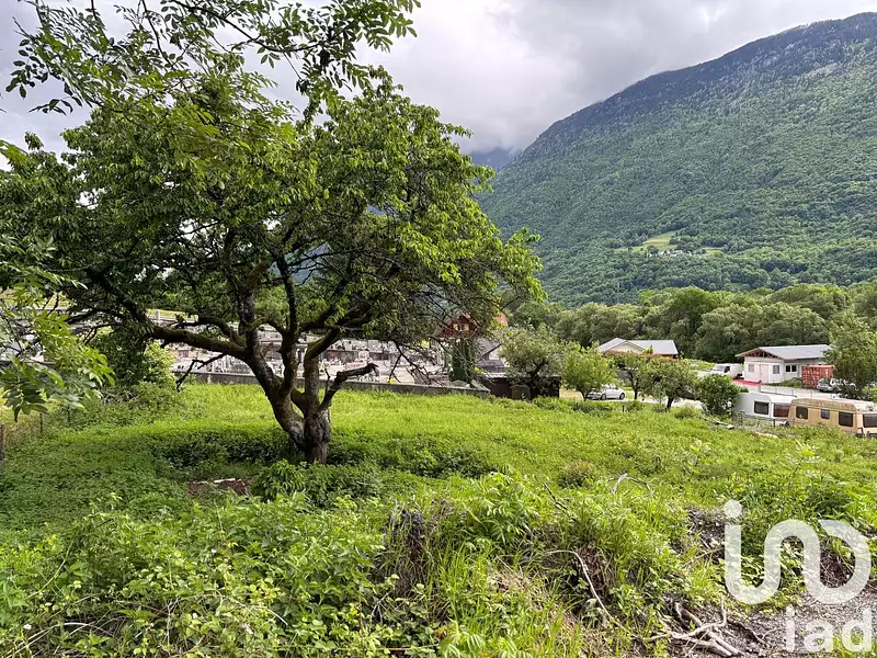 Terrain, 2 215 m²