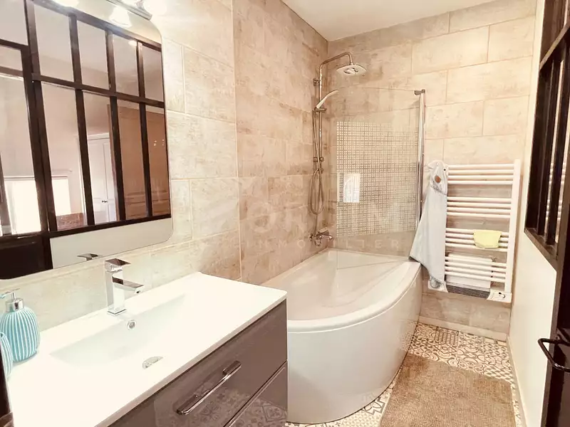 Maison, 163 m²