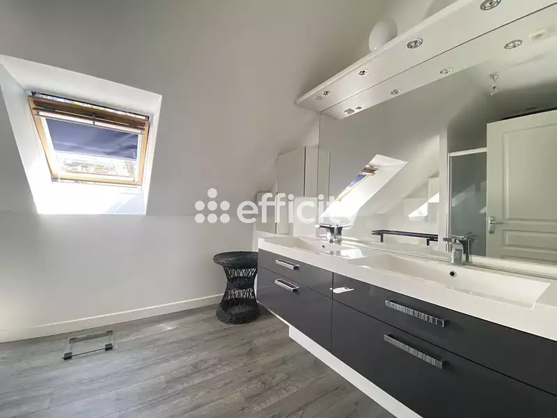 Maison, 160 m²
