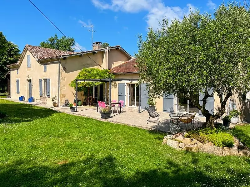 Maison, 235 m²