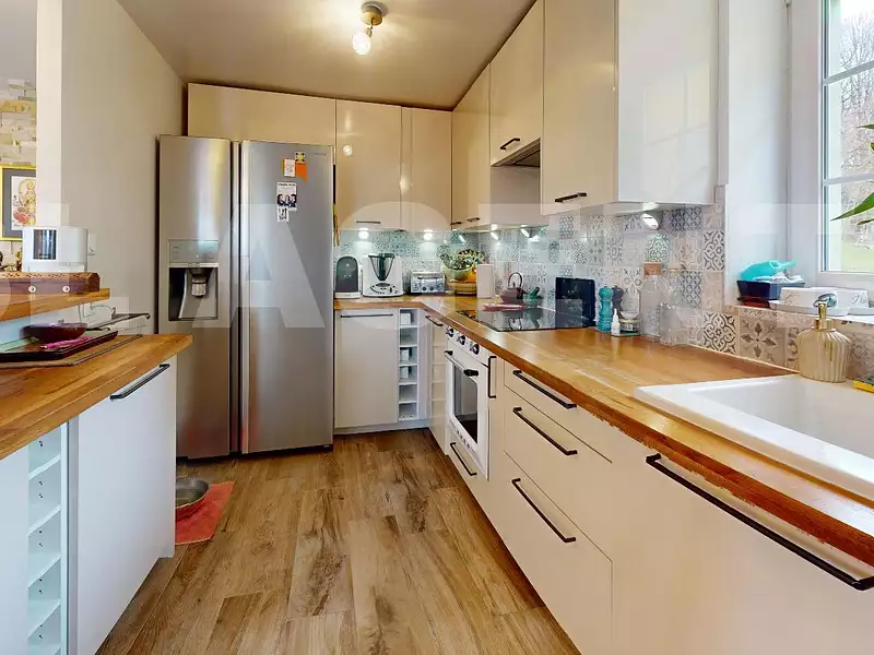 Maison, 807 m²