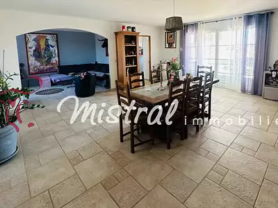 Maison, 141 m²
