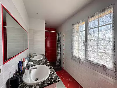 Maison, 180 m²