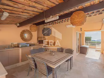 Maison, 220 m²