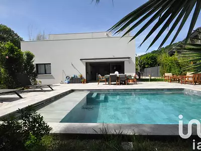 Maison, 280 m²