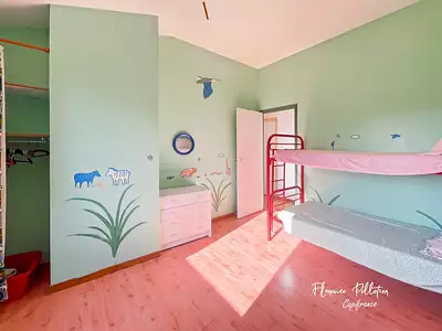 Maison, 325 m²