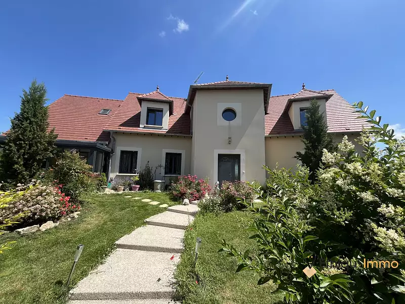 Maison, 316 m²