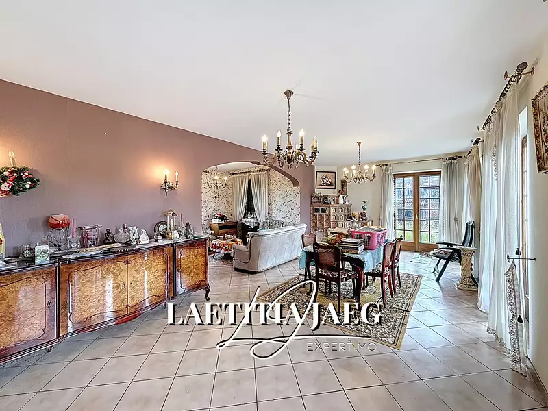 Maison, 168 m²