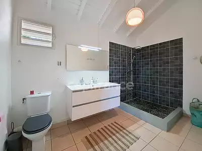 Maison, 196 m²