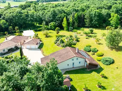 Maison, 335 m²