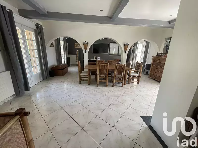 Maison, 167 m²