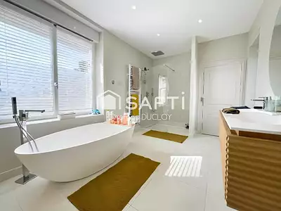 Maison, 180 m²