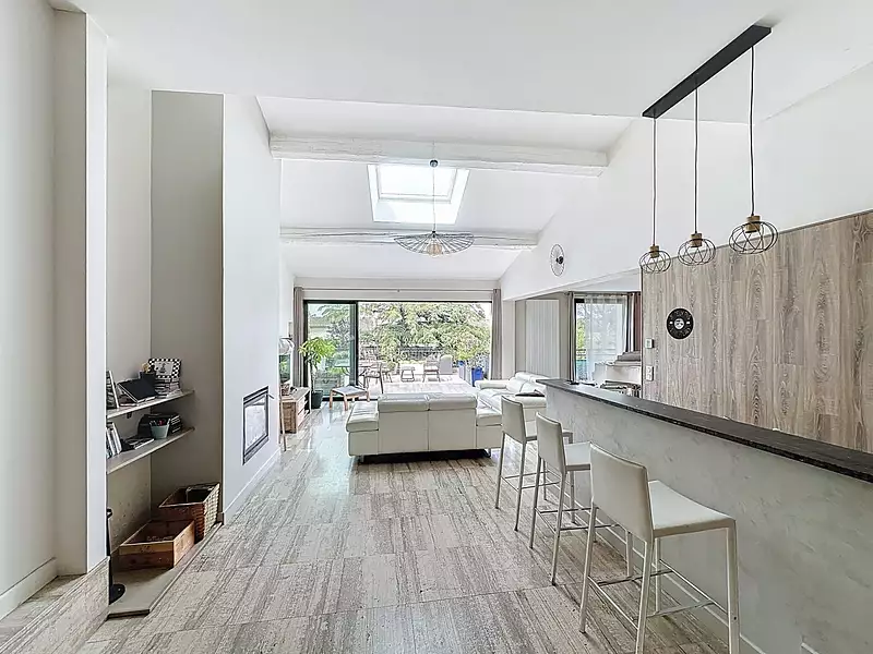 Maison, 390 m²