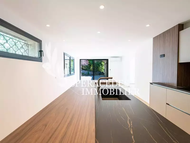 Maison, 300 m²