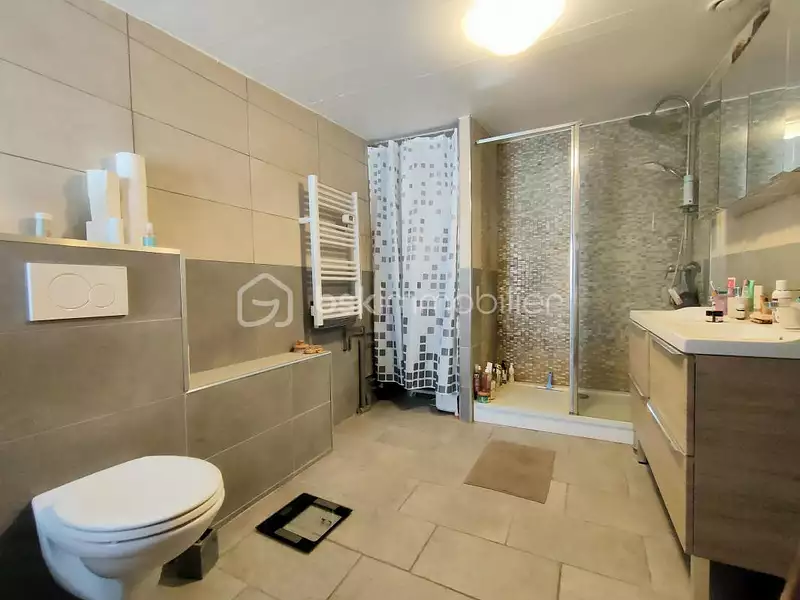 Maison, 241 m²