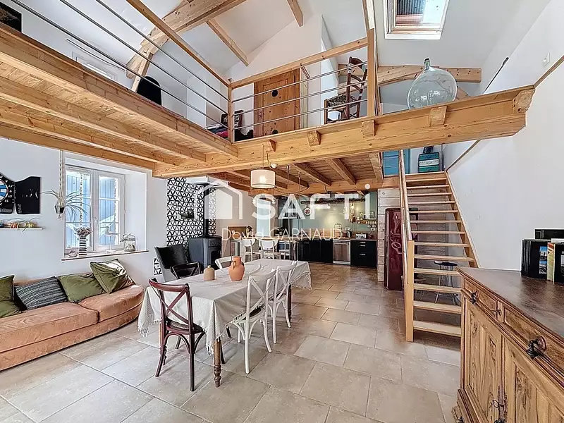 Maison, 167 m²