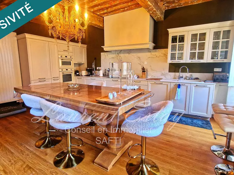 Maison, 220 m²