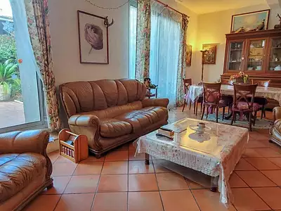 Maison, 240 m²