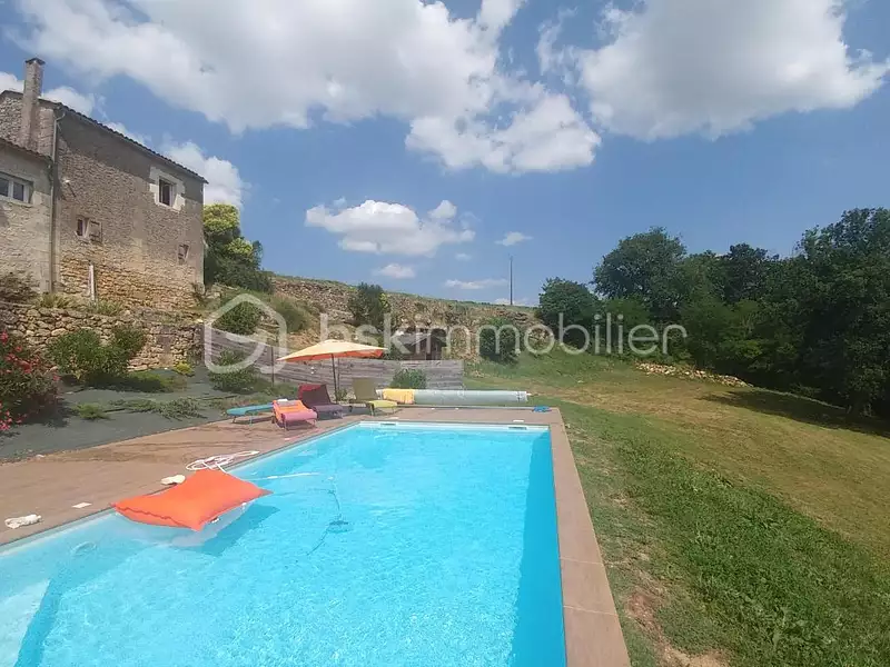 Maison, 230 m²