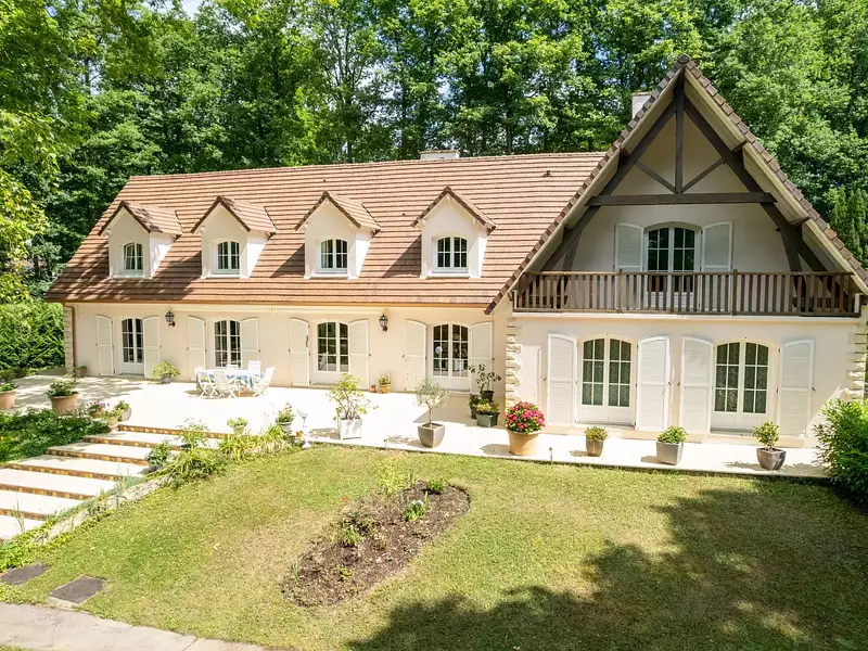 Maison, 370 m²