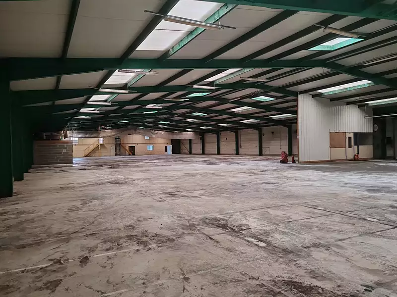 Divers, 6 000 m²