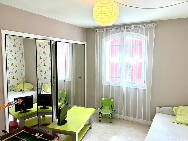Maison, 250 m²