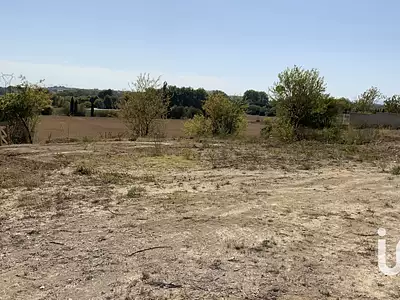 Terrain, 1 024 m²
